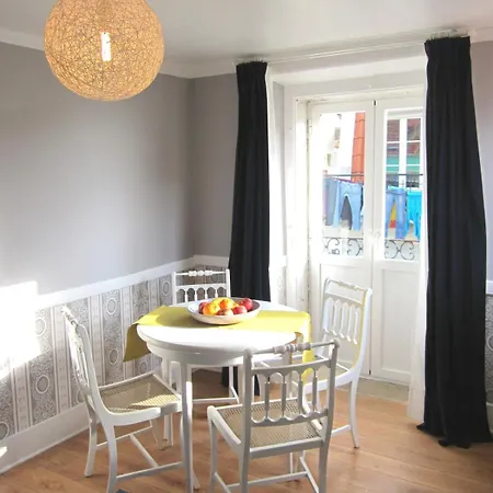 Sant'ana Restelo 1br Terrace 리스본