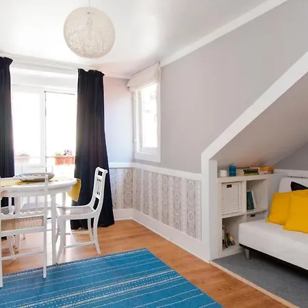 Sant'ana Restelo 1br Terrace Apartment Lisbon